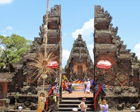 Private Highlight of Ubud Half Day Trip with Village Temple